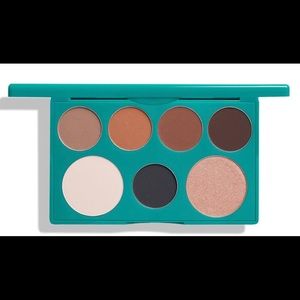 Thrive eyeshadow